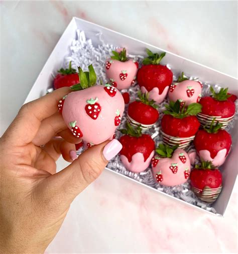 distribution on strawberries box|how strawberries get to you.